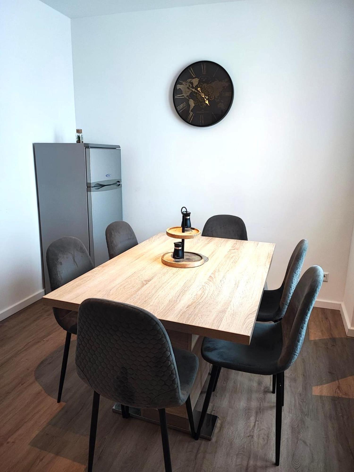 Rtr Essen - Fuer Bis Zu 8 Personen - Voll Ausgestattet - Zentral Limbecker Platz - Messe - Uniklinikum - Smart Tv - Modern Apartman Kültér fotó