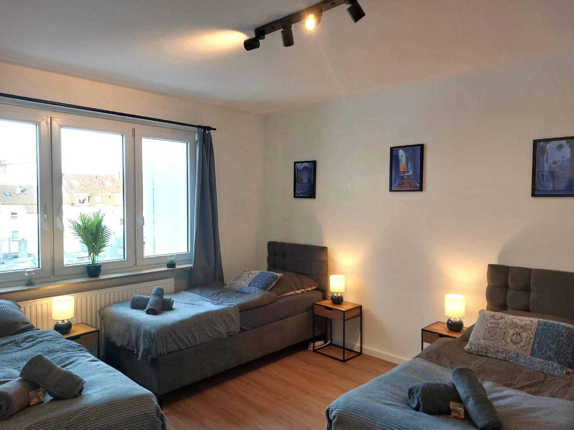 Rtr Essen - Fuer Bis Zu 8 Personen - Voll Ausgestattet - Zentral Limbecker Platz - Messe - Uniklinikum - Smart Tv - Modern Apartman Kültér fotó